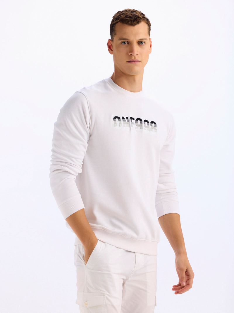 White Chest Embroidery Sweatshirt